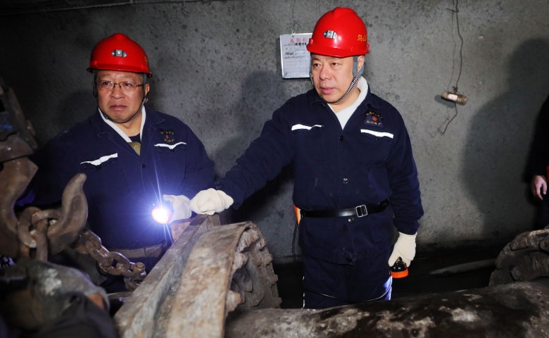 張秉德到鳥山礦宣講調研檢查工作